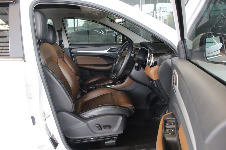 MG ZS 2021 1.5X+ Sunroof Utility-car เบนซิน ไม่ติดแก๊ส เกียร์อัตโนมัติ ขาว รูปที่ 3