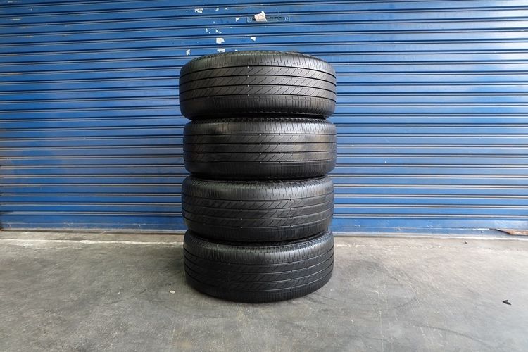 🚘  Camry ACV70 17 นิ้ว + ยาง Bridgestone ขนาด  215 55R17  ปี23  รูปที่ 4