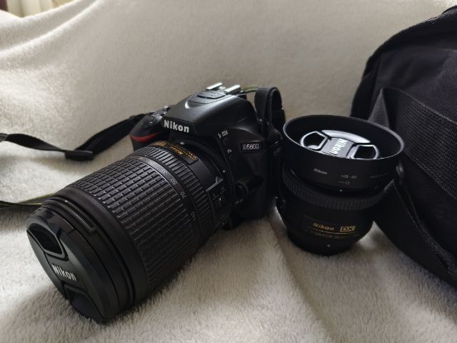 D5600 พร้อมเลนส์ 18-140 35f1.8