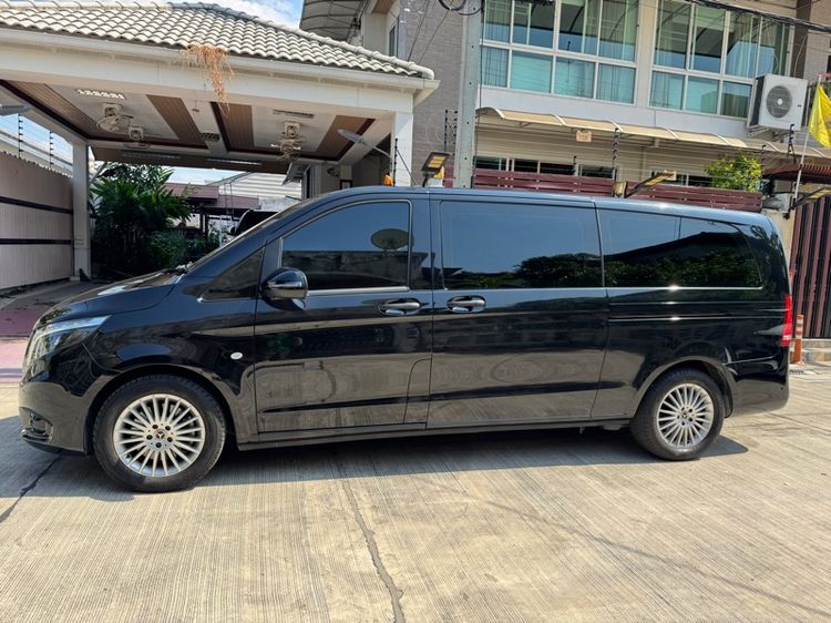 Mercedes-Benz V-Class 2023 Vito Van ดีเซล ไม่ติดแก๊ส เกียร์อัตโนมัติ ดำ รูปที่ 2