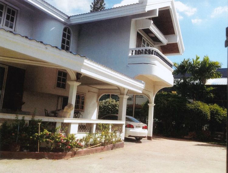 อื่นๆ มีบางส่วน สร้างเสร็จก่อน 2010 🏡✨ขายบ้านพร้อมที่ดินสิ่งปลูกสร้าง 3 โฉนด ถนนสุขุมวิท 115 ไม่ลึก ที่ดินสวย เจ้าของขายเองค่ะ รูปที่ 4