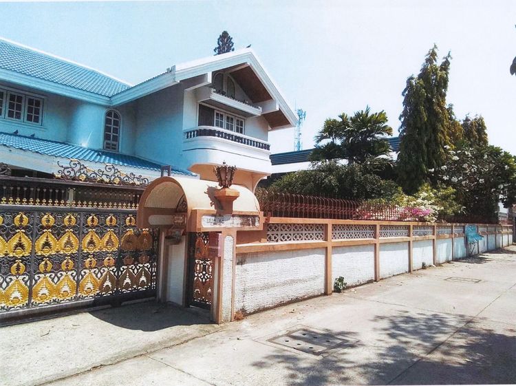 อื่นๆ มีบางส่วน สร้างเสร็จก่อน 2010 🏡✨ขายบ้านพร้อมที่ดินสิ่งปลูกสร้าง 3 โฉนด ถนนสุขุมวิท 115 ไม่ลึก ที่ดินสวย เจ้าของขายเองค่ะ รูปที่ 2