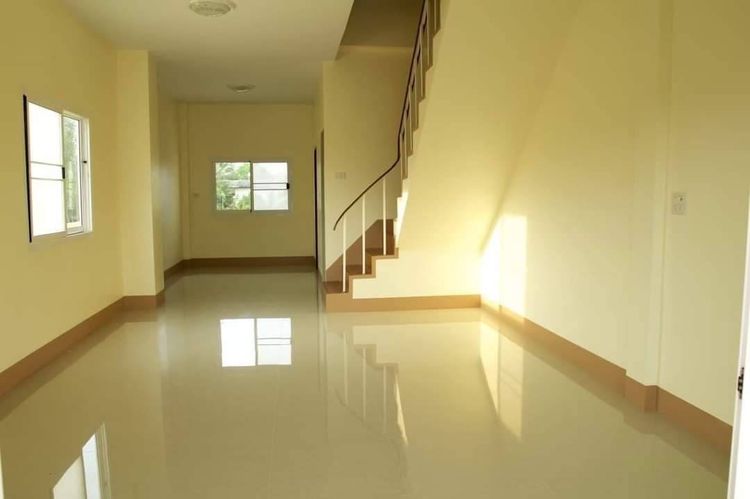 ตกแต่งครบ 2015 ให้เช่า ขาย ทาวน์เฮาส์ 2 ชั้น เมืองตราด For Rent  Sale  2-Storey Townhouse in Trat City รูปที่ 2