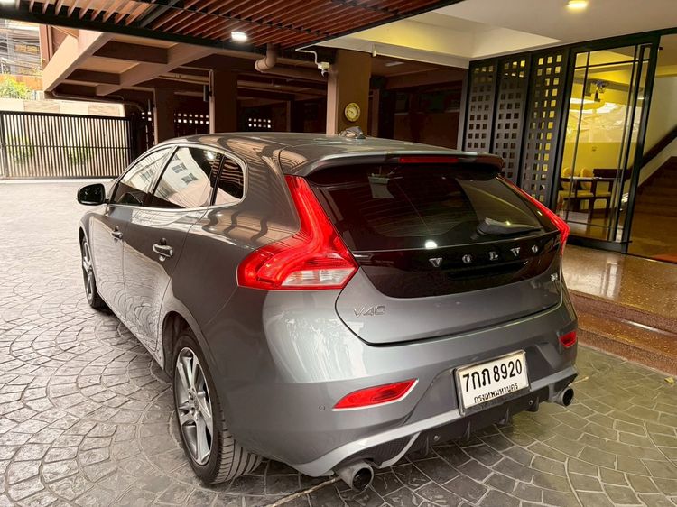 Volvo V40 2017 2.0 T4 Sedan เบนซิน ไม่ติดแก๊ส เกียร์อัตโนมัติ เทา รูปที่ 3