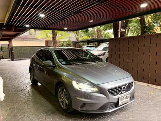 Volvo V40 ไมล์น้อย รถบ้าน เจ้าของขายเอง