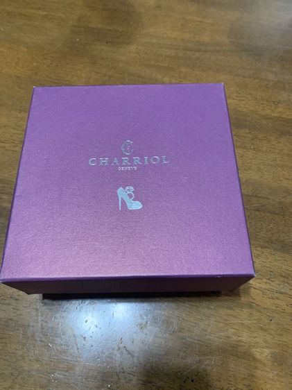 รองเท้าเก็บแหวน CHARRIOL