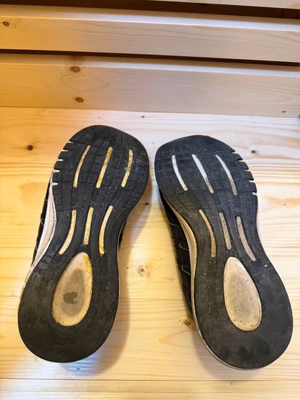 รองเท้า วิ่ง adidas ใส่แล้วเป็นวัยรุ่นเทสดี UK8 รูปที่ 7