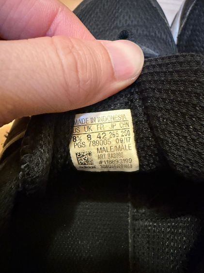 รองเท้า วิ่ง adidas ใส่แล้วเป็นวัยรุ่นเทสดี UK8 รูปที่ 6