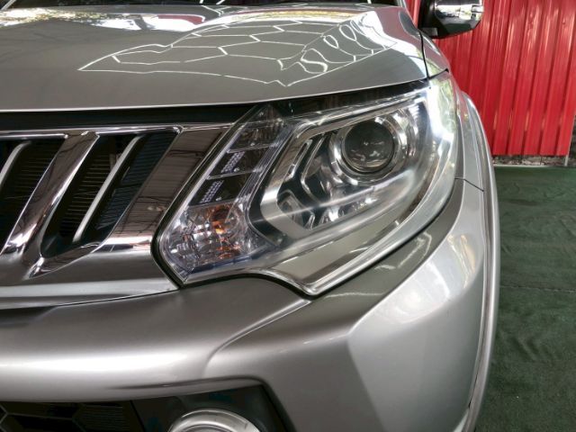 รถ Mitsubishi Triton 2.5 Plus GLS สี เทา