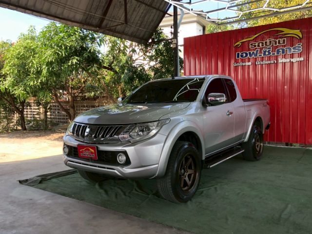 Mitsubishi Triton 2016 2.5 Plus GLS Pickup ดีเซล ไม่ติดแก๊ส เกียร์ธรรมดา เทา รูปที่ 2