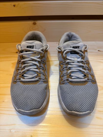 รองเท้า วิ่ง NIKE ใส่แล้วเป็นวัยรุ่นเทสดี EUR 39