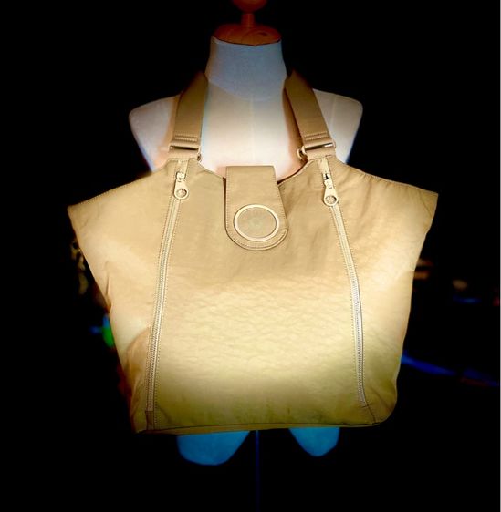 กระเป๋าสะพาย สีทองน้ำตาล กระเป๋าKIPLING รูปที่ 2