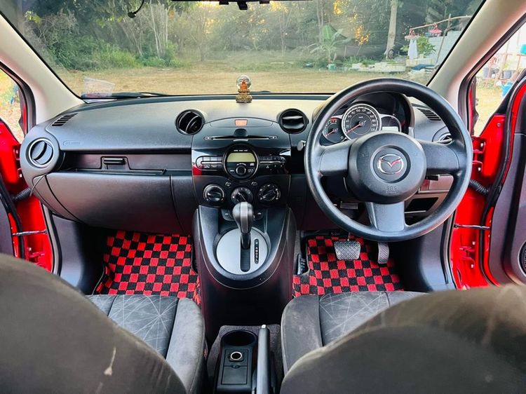 Mazda Mazda 2 2012 1.5 Elegance Groove Sedan เบนซิน ไม่ติดแก๊ส เกียร์อัตโนมัติ แดง รูปที่ 2