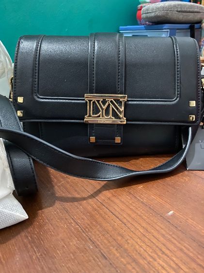 Lyn หนัง PU หญิง ดำ กระเป๋าสะพาย กระเป๋าถือ มีสาย 2 แบบ