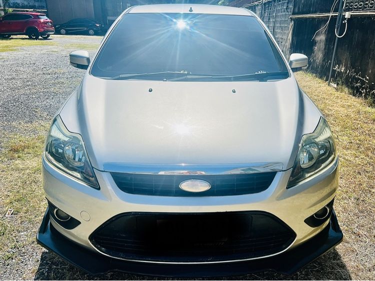 รถ Ford Focus 1.8 Finesse สี เทา