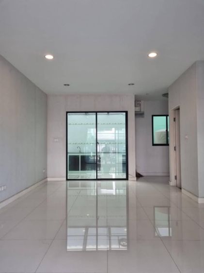 มีบางส่วน ขายทาวน์โฮม 3 ชั้น บ้านกลางเมือง งามวงศ์วาน ทำเลดี ใกล้ The Mall (เจ้าของขายเอง) รูปที่ 2