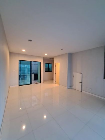 มีบางส่วน ขายทาวน์โฮม 3 ชั้น บ้านกลางเมือง งามวงศ์วาน ทำเลดี ใกล้ The Mall (เจ้าของขายเอง) รูปที่ 3