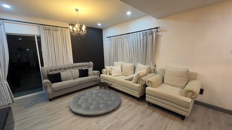 ขายบ้าน 