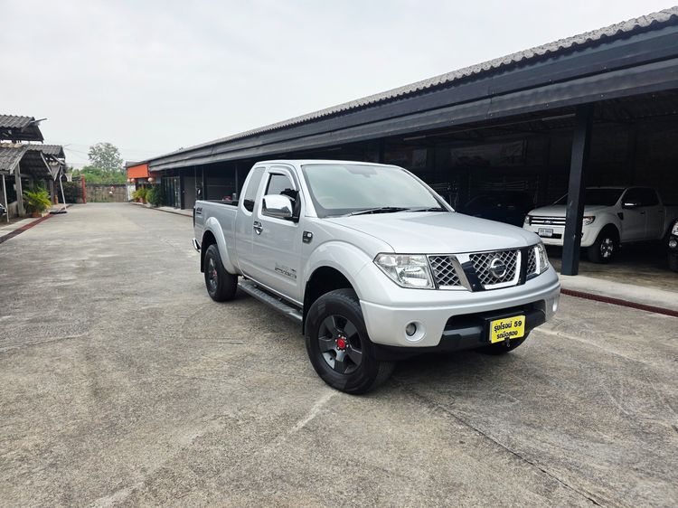 รถ Nissan BIG-M FRONTIER NAVARA 2.5 LE 4WD สี บรอนซ์เงิน