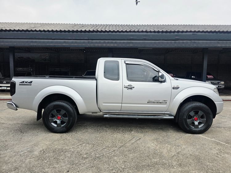 Nissan BIG-M FRONTIER NAVARA 2009 2.5 LE 4WD Pickup ดีเซล ไม่ติดแก๊ส เกียร์ธรรมดา บรอนซ์เงิน รูปที่ 4