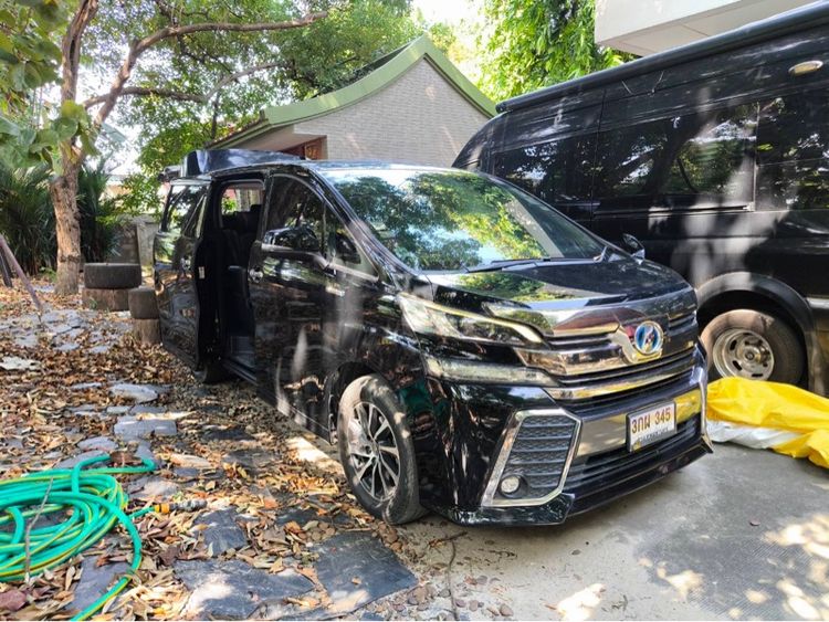 Toyota Vellfire 2015 2.5 Hybrid ZR G Edition E-Four 4WD Van ปลั๊กอินไฮบริด (PHEV) ไม่ติดแก๊ส เกียร์อัตโนมัติ ดำ รูปที่ 2
