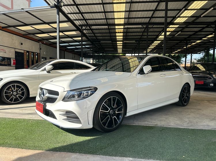 รถ Mercedes-Benz C-Class C220 สี ขาว