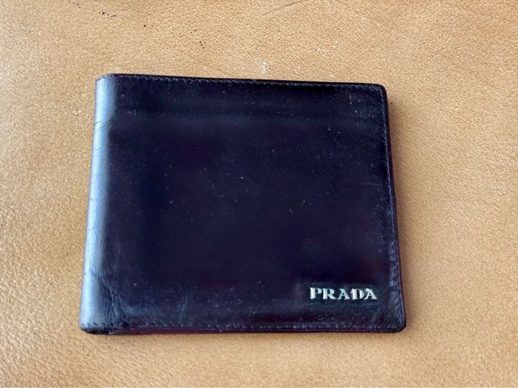กระเป๋า Prada