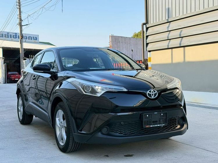 Toyota C-HR 2018 1.8 Entry Sedan เบนซิน ไม่ติดแก๊ส เกียร์อัตโนมัติ ดำ รูปที่ 3
