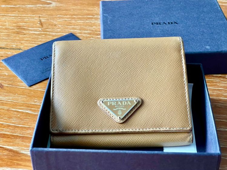 กระเป๋า Prada