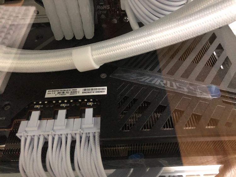 AMD Radeon RX 9070 XT Elite 16G รูปที่ 3