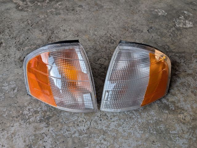 ไฟเลี้ยว Benz W202 1คู่ 