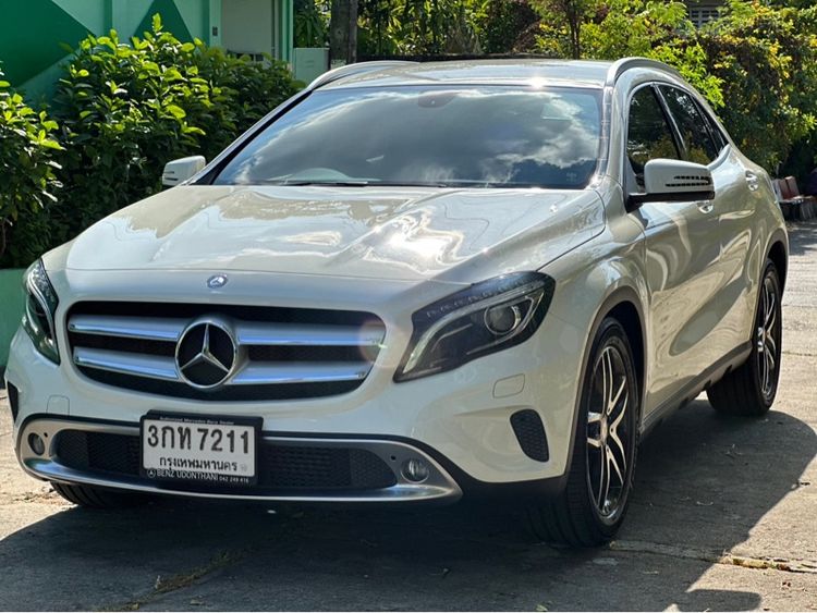 Mercedes-Benz GLA-Class 2014 GLA200 Utility-car เบนซิน ไม่ติดแก๊ส เกียร์อัตโนมัติ ขาว รูปที่ 3