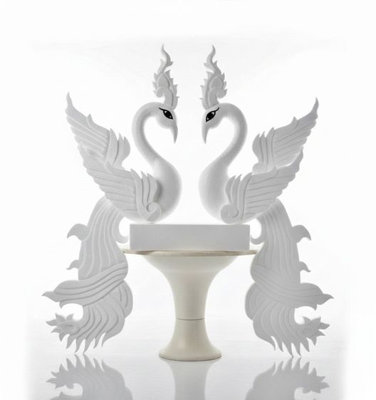 หงส์แกะสลักโรยกากเพชร รูปที่ 4