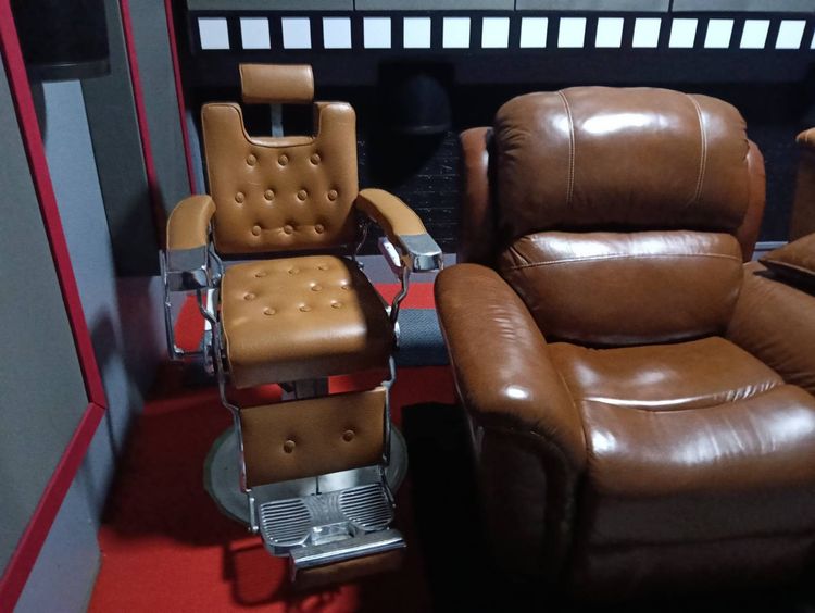 เก้าอี้ตัดผมชายสีน้ำตาล สภาพสวย มือ2 รูปที่ 11