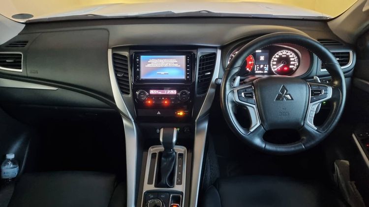 รถ Mitsubishi Pajero Sport 2.4 GT Premium 4WD สี ขาว