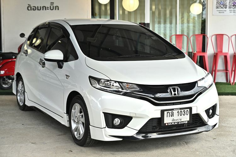 Honda Jazz 2017 1.5 V Plus i-VTEC Sedan เบนซิน ไม่ติดแก๊ส เกียร์อัตโนมัติ ขาว รูปที่ 3