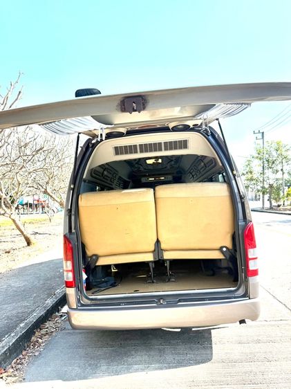 Toyota Commuter 2013 2.5 Van ดีเซล ไม่ติดแก๊ส เกียร์ธรรมดา เทา รูปที่ 4