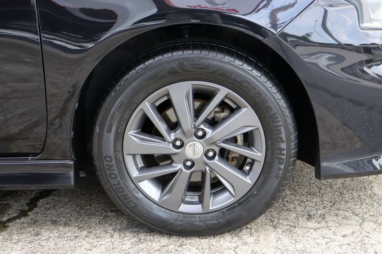 Nissan Almera 2017 1.2 V Sportech Sedan เบนซิน ไม่ติดแก๊ส เกียร์อัตโนมัติ ดำ รูปที่ 3