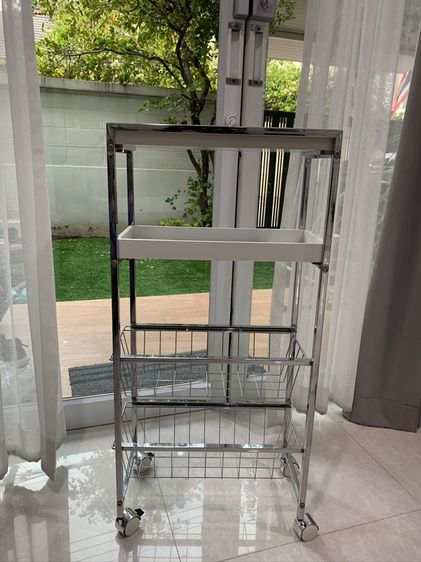 ชั้นวางของ top ไม้สีขาวจาก Homepro ขาเหล็กเคลือบเงา ชั้นตะแกรงเลื่อนได้ สวยและใช้งานได้ดีค่ะ รูปที่ 2