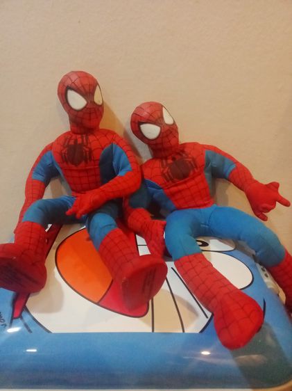 Spiderman ตัวใหญ่ใส่ถ่านด้านหลังมีไฟที่หัวพูดได้