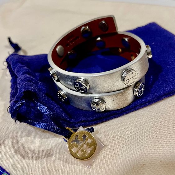 อื่นๆ สร้อยข้อมือ Tory Burch Leather Bracelet ของแท้ 