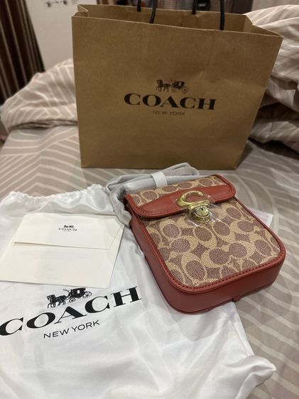 กระเป๋า coach