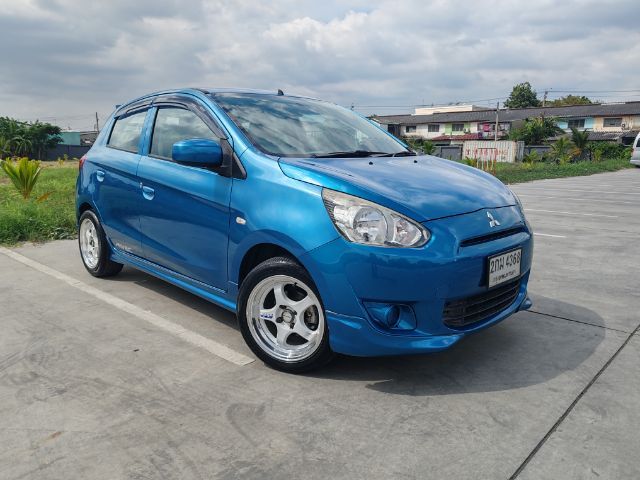 รถ Mitsubishi Mirage 1.2 GLX สี ฟ้า