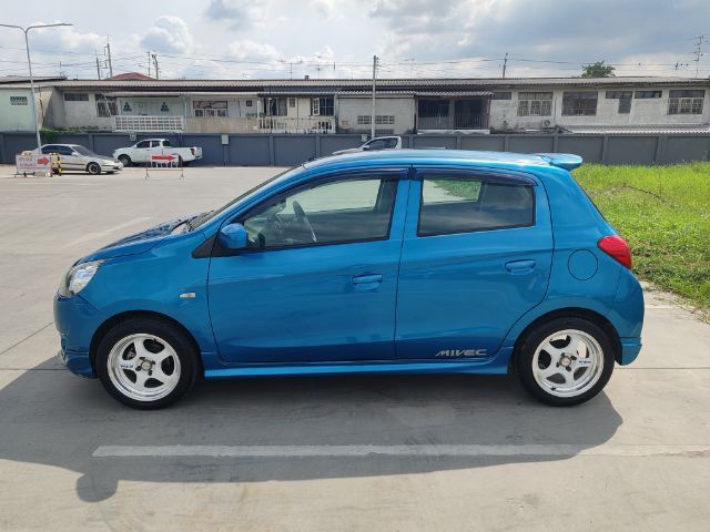 Mitsubishi Mirage 2013 1.2 GLX Sedan เบนซิน ไม่ติดแก๊ส เกียร์อัตโนมัติ ฟ้า รูปที่ 4