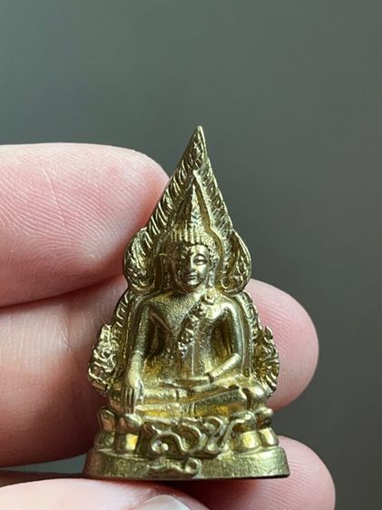 รูปหล่อพระพุทธชินราช ฐานสุข