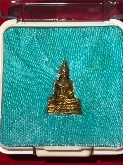 พระพุทธมหาสุวรรณปฏิมากร พระสุโขทัยไตรมิตร สร้างปี 2552 รูปที่ 2