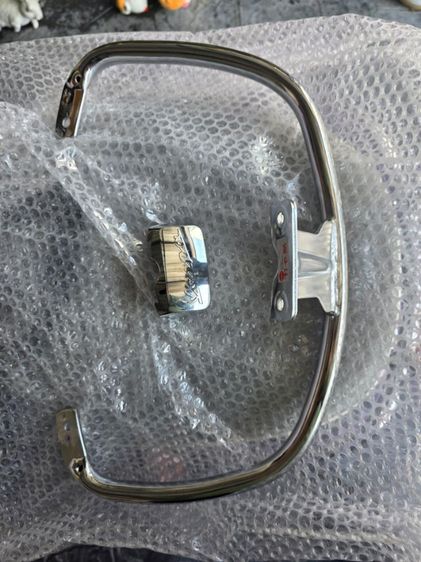 มือจับหลัง vespa Lx125-150 แท้ ถอดจากป้ายแดงกริ๊บๆ