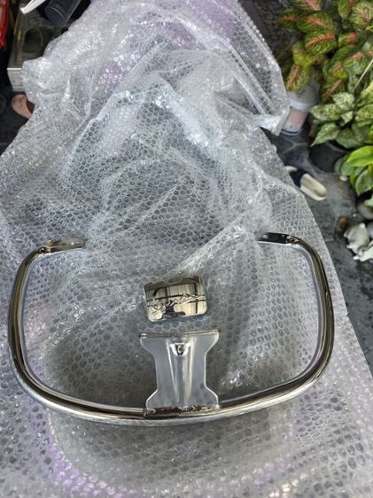 มือจับหลัง vespa Lx125-150 แท้ ถอดจากป้ายแดงกริ๊บๆ รูปที่ 3