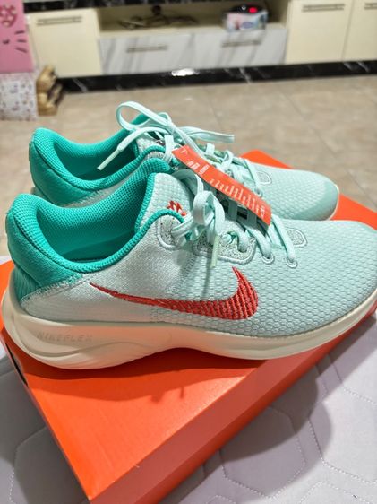 รองเท้าวิ่ง