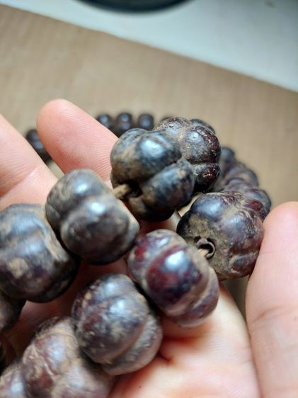 เครื่องรางประคำเม็ดมะยมเนื้อผงว่านยาหลวงปู่บุญวัดกลางบางแก้วมีฝังตะกรุดทุกเม็ด รูปที่ 10